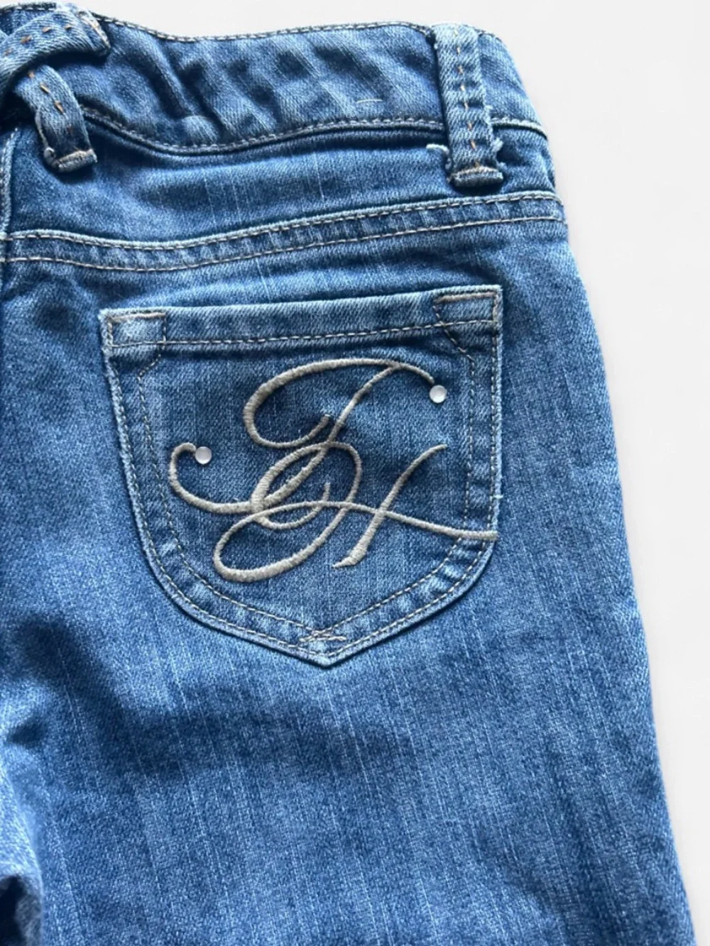 Tommy Hilfiger classic light